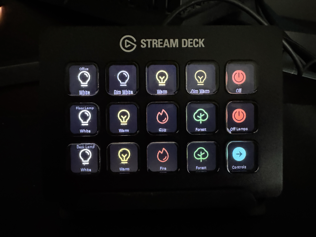 Stream Deck Home Assistant lighting page with active scene buttons showing filled Phosphor icons